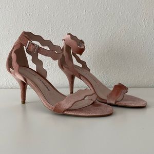 Chinese Laundry, size 6.5, rich velvet rose